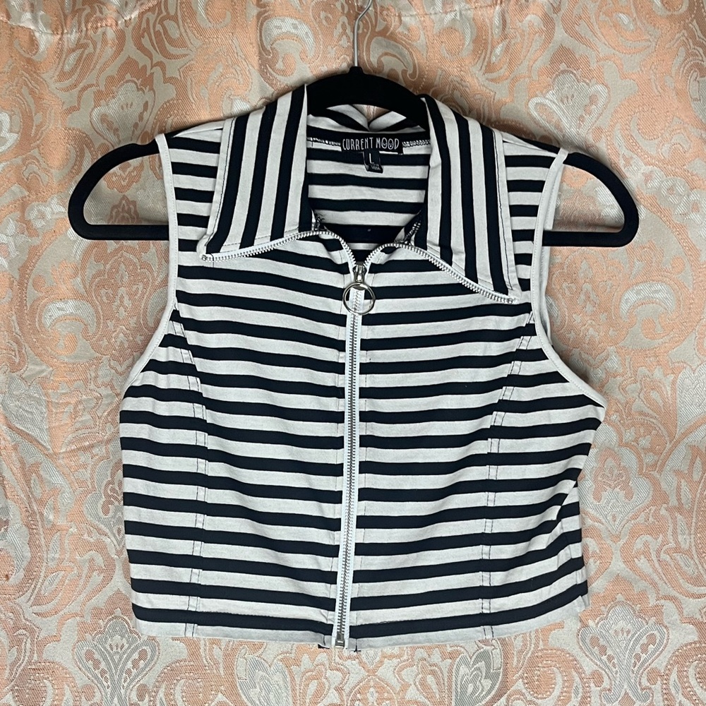 Striped sleeveless retro top